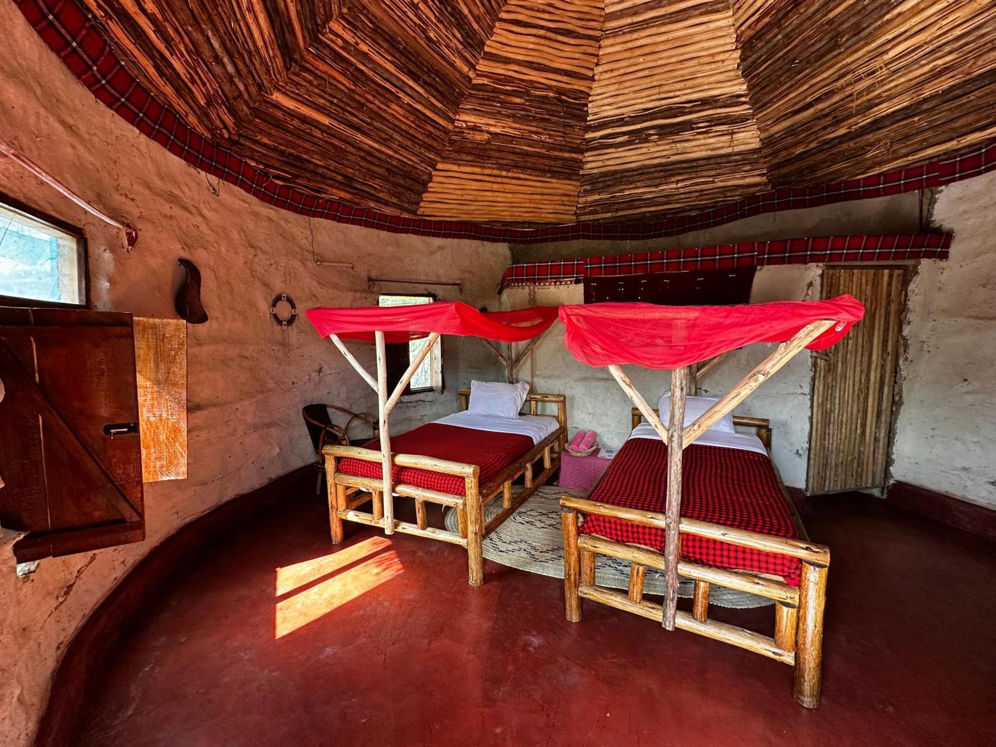 Maasai Eco Boma & Lodge - Experience Maasai Culture Makuyuni Habitación foto