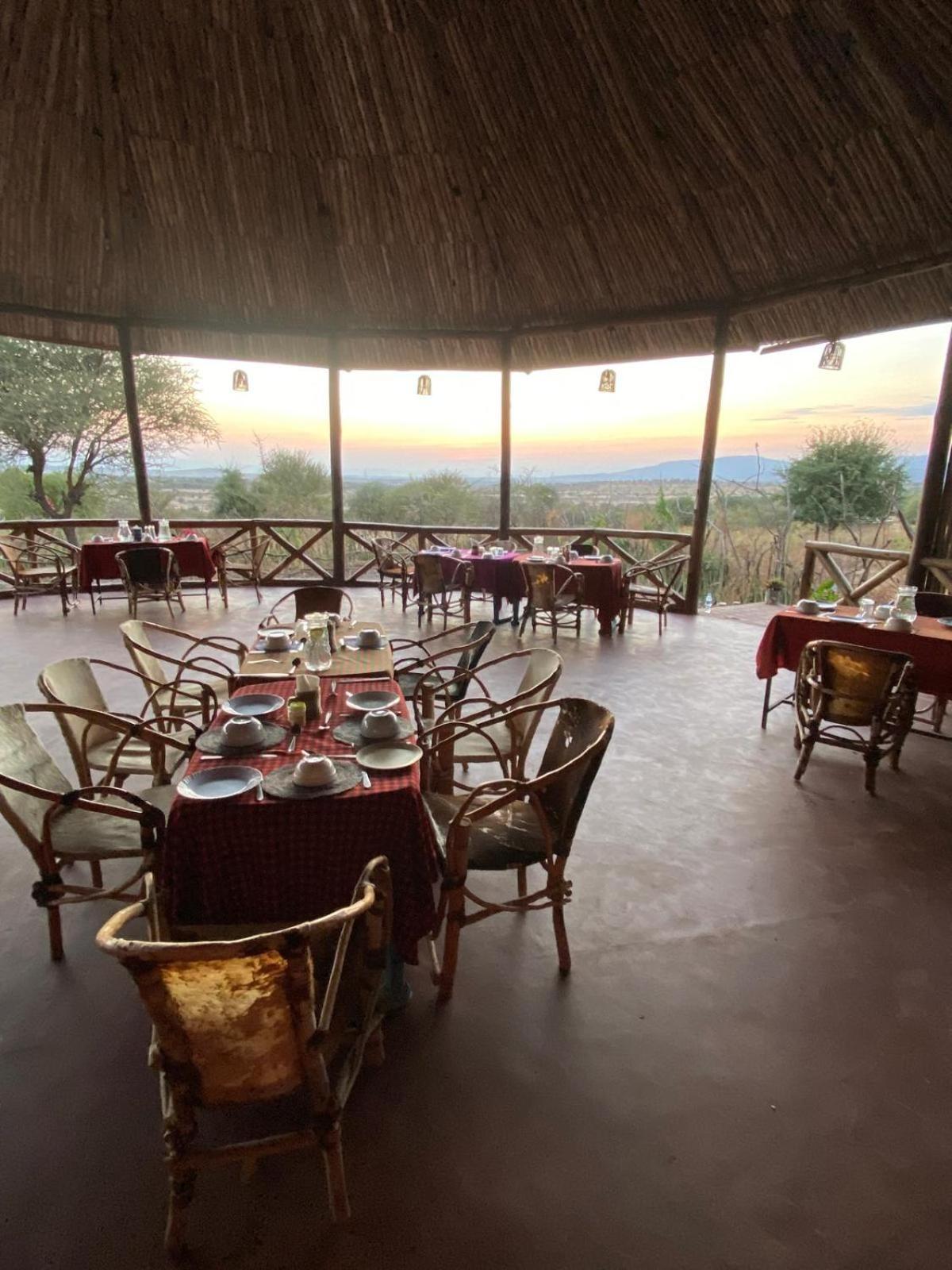 Maasai Eco Boma & Lodge - Experience Maasai Culture Makuyuni Exterior foto